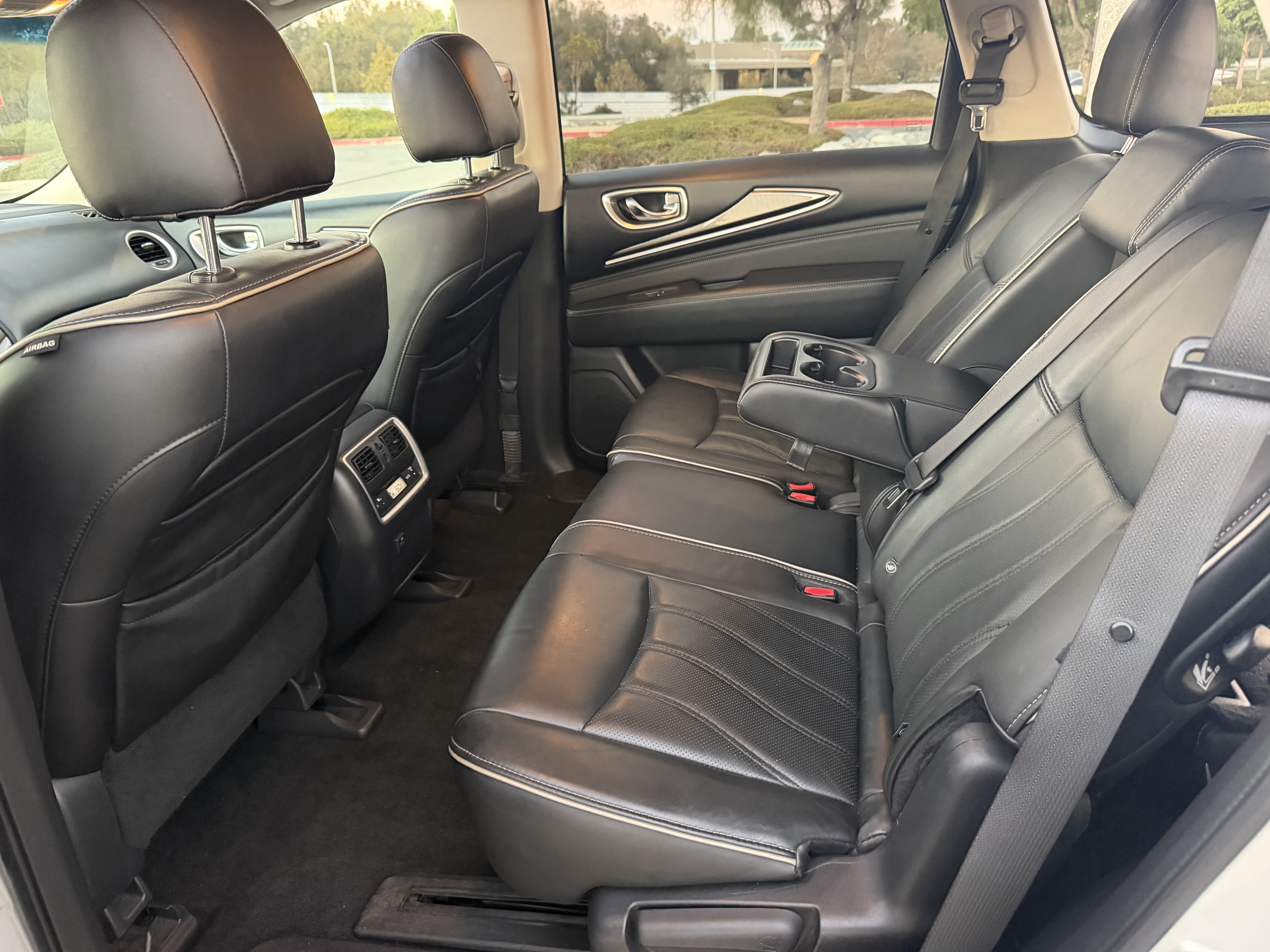 Used 2018 INFINITI QX60 Luxe AWD/4WD image 18