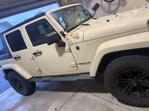 Used 2011 Jeep Wrangler Unlimited Sahara w/ Dual Top Group image 8