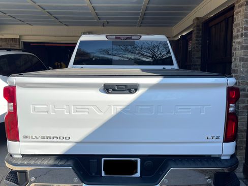 Used 2020 Chevrolet Silverado 2500 LTZ w/ LTZ Plus Package image 19