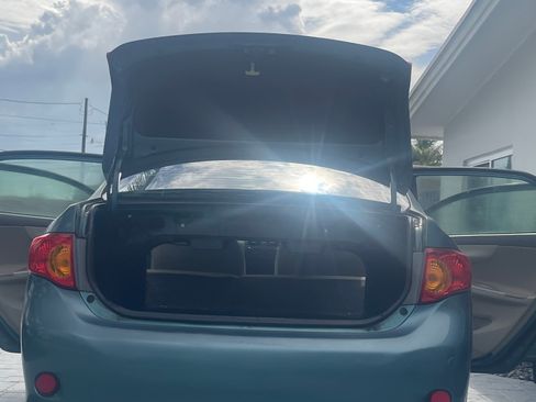 Used 2010 Toyota Corolla LE FWD image 15
