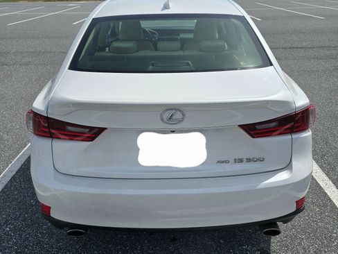 Used 2016 Lexus IS 300 AWD w/ Premium Package image 10