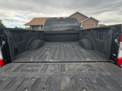Used 2018 Ford F250 XLT w/ XLT Value Package AWD/4WD image 2