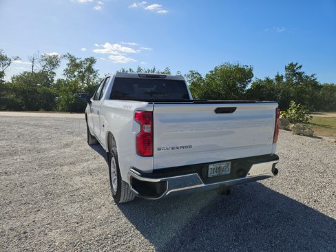 Used 2020 Chevrolet Silverado 1500 LT w/ Trailering Package image 4