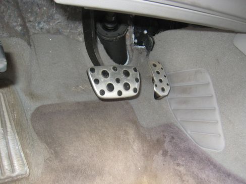 Used 2011 Toyota Camry SE w/ SE/XLE Extra-Value Pkg image 21