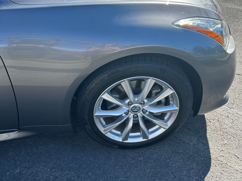 Used 2011 INFINITI G37 Journey w/ Premium Pkg image 6
