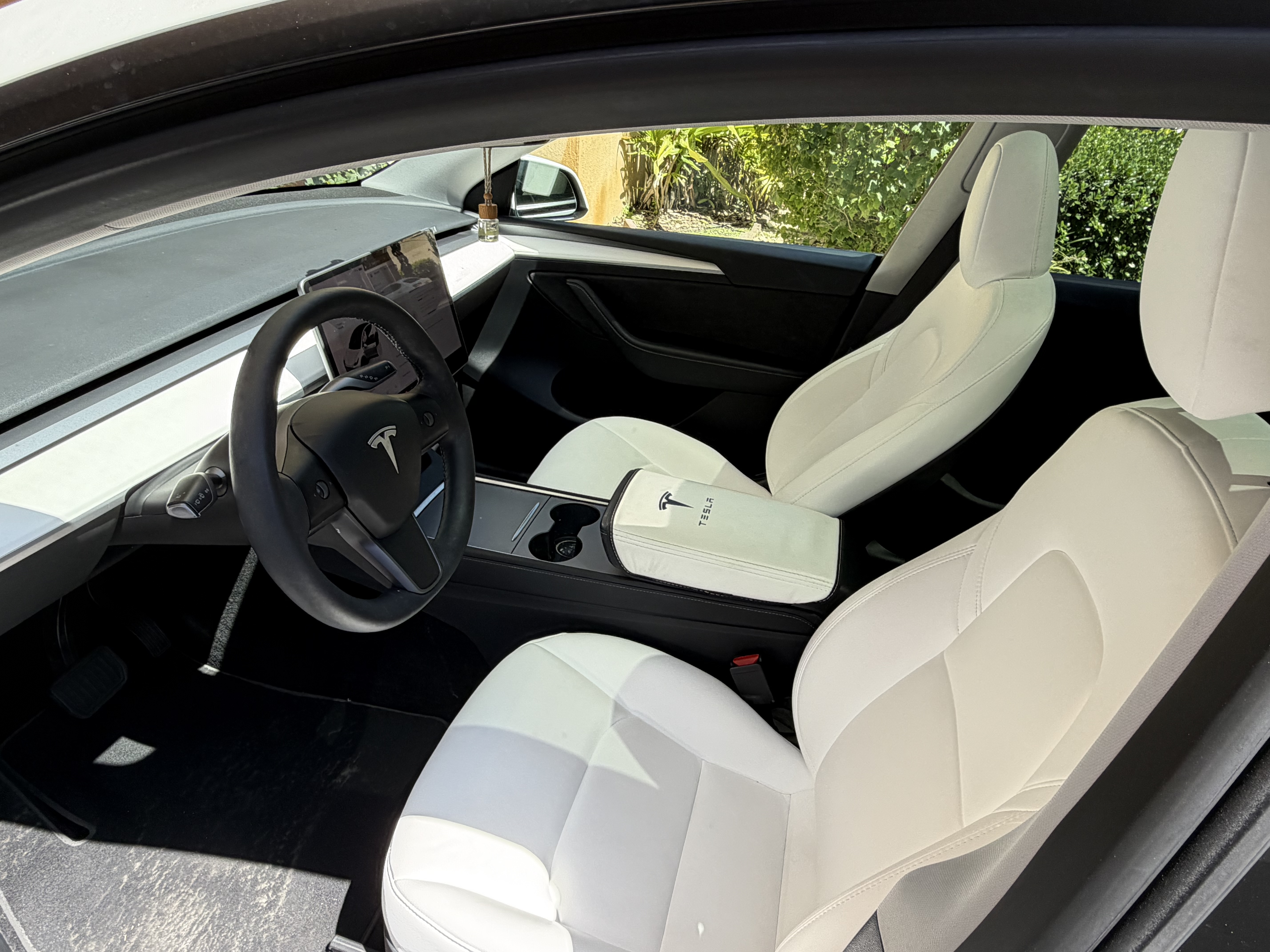 Used 2023 Tesla Model Y Long Range AWD/4WD image 4