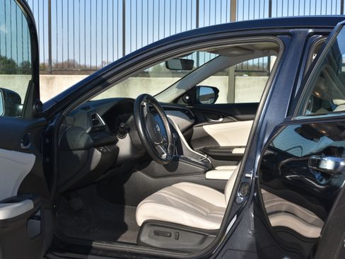 Used 2022 Honda Insight Touring image 14