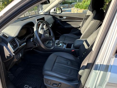 Used 2020 Audi Q5 2.0T Premium Plus w/ Premium Plus Package AWD/4WD image 15