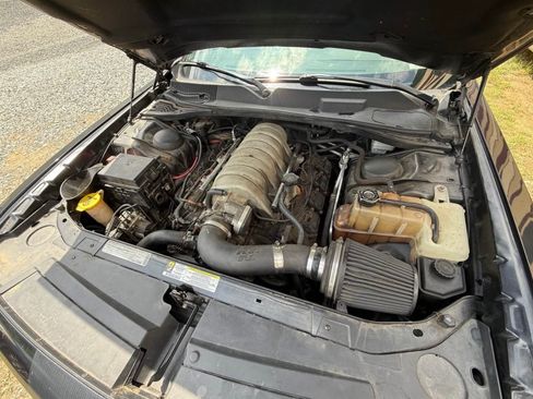 Used 2010 Dodge Challenger SRT8 w/ SRT Option Group II RWD image 7