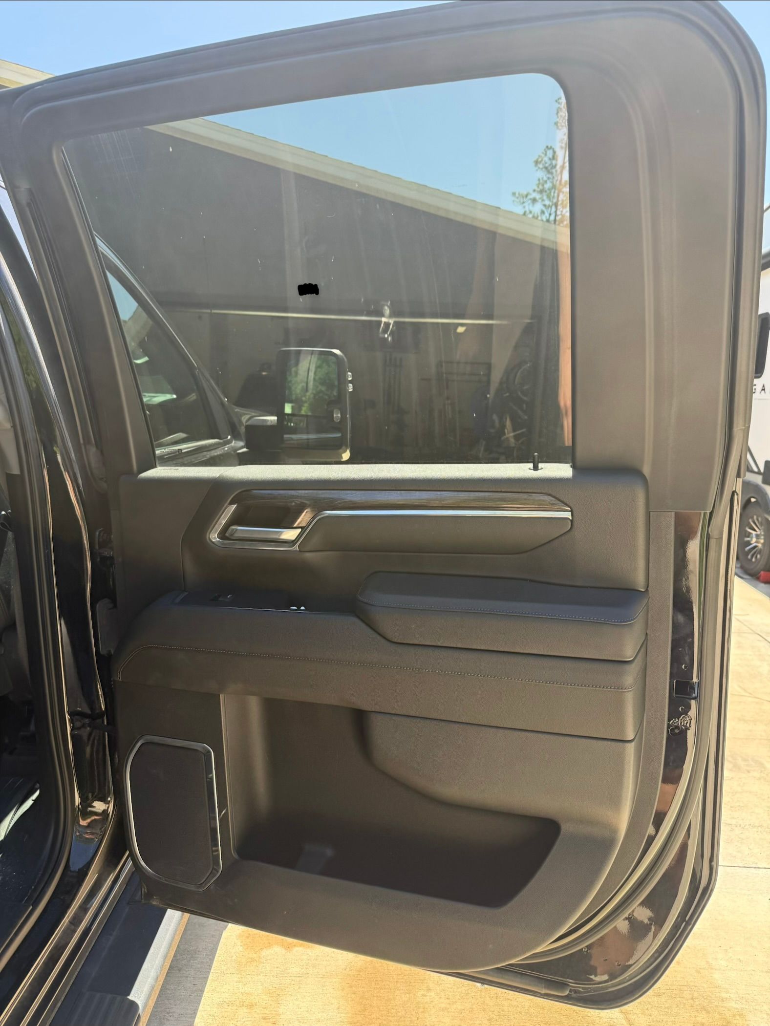 Used 2024 Chevrolet Silverado 2500 LTZ w/ LTZ Plus Package AWD/4WD image 18