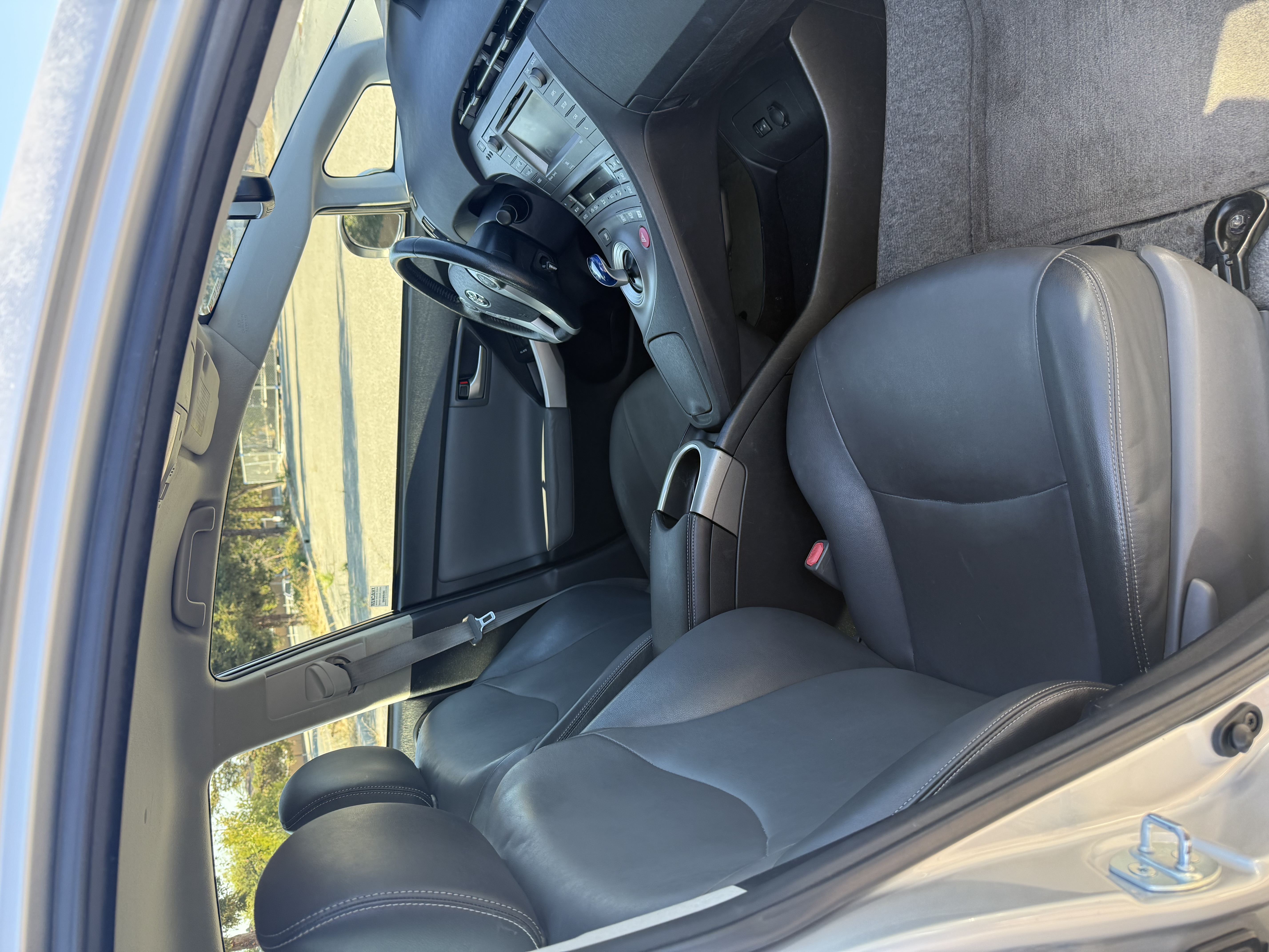 Used 2015 Toyota Prius Four FWD image 26