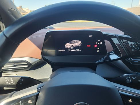 Used 2021 Volkswagen ID.4 Pro S w/ Gradient Package image 5