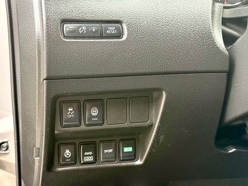 Used 2020 Nissan Rogue Sport SV w/ All-Weather Package image 15