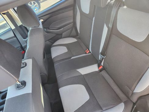 Used 2012 Ford Focus SE image 10