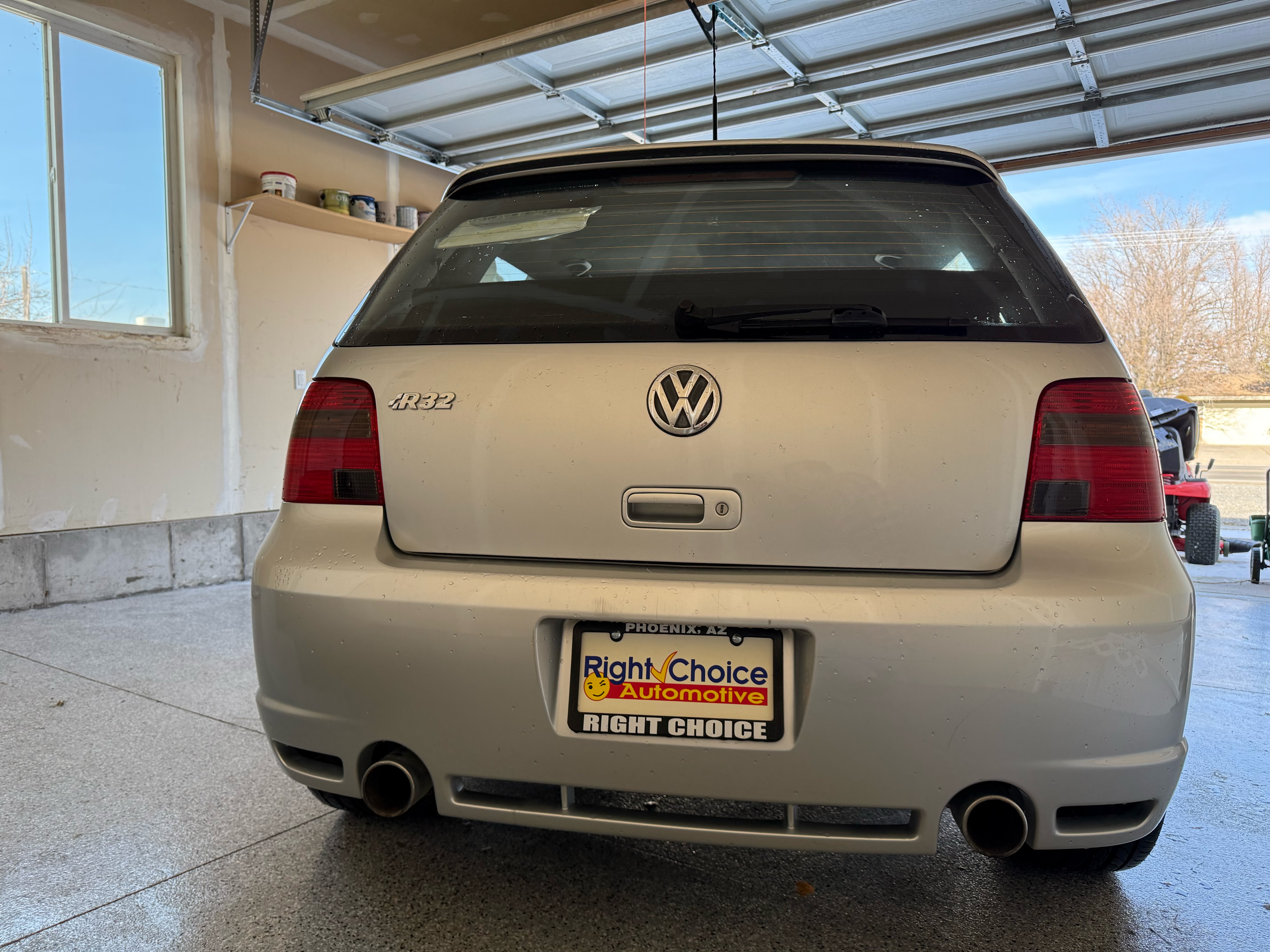 Used 2004 Volkswagen R32 AWD/4WD image 8