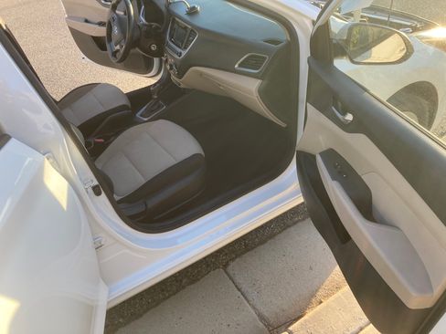 Used 2019 Hyundai Accent SE image 28