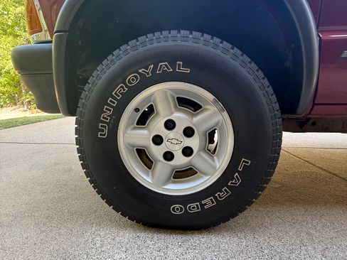 Used 1995 Chevrolet S10 Pickup LS image 17