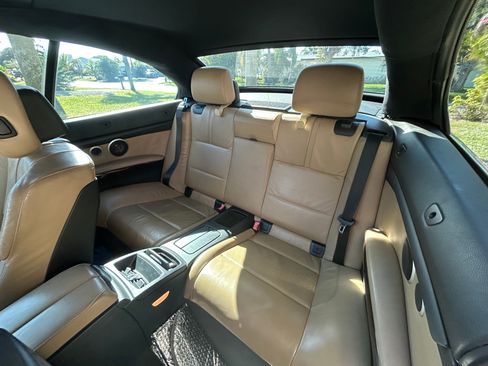 Used 2012 BMW M3 Convertible RWD image 6