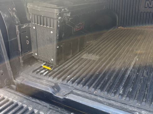 Used 2015 Nissan Frontier SV image 22