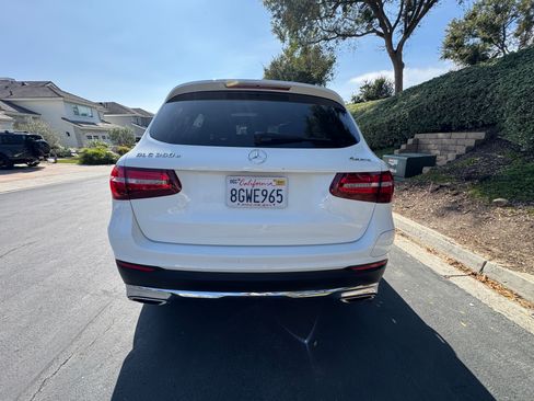 Used 2019 Mercedes-Benz GLC 350e 4MATIC image 17