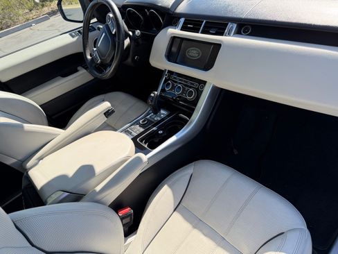 Used 2016 Land Rover Range Rover Sport HSE image 10