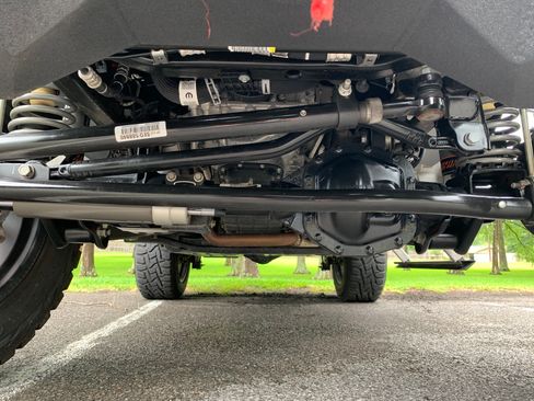 Used 2019 Jeep Wrangler Unlimited Sahara image 8