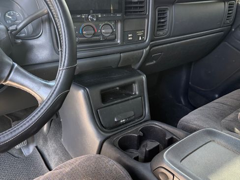 Used 1999 Chevrolet Silverado 1500 LS w/ Off-Road Chassis Pkg AWD/4WD image 15