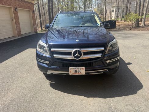 Used 2016 Mercedes-Benz GL 450 4MATIC image 4