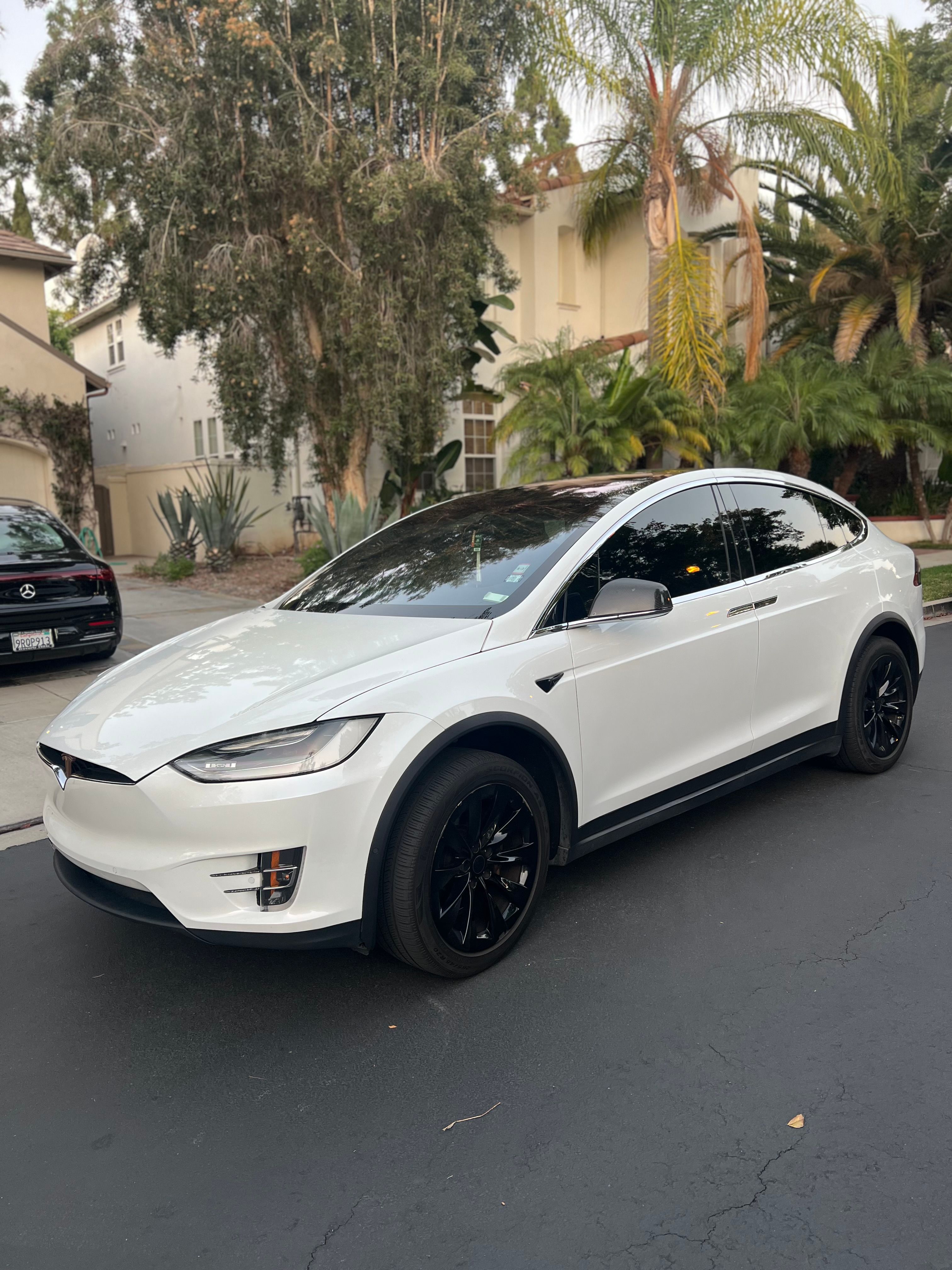 Used 2020 Tesla Model X Long Range AWD/4WD image 17