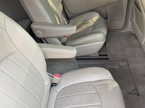 Used 2012 Buick Enclave Leather w/ Trailering Provision Package FWD image 11