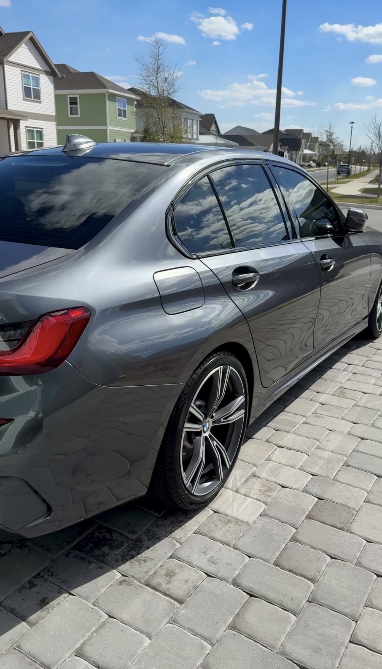 Used 2021 BMW 330i xDrive Sedan w/ M Sport Package AWD/4WD image 4