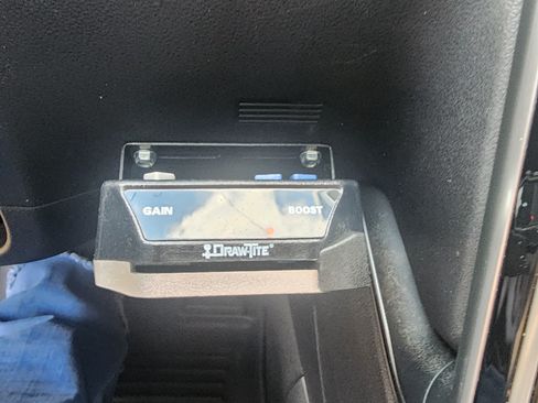 Used 2022 Hyundai Santa Cruz SEL Premium image 11