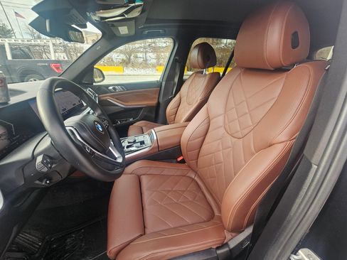 Used 2025 BMW X5 xDrive40i image 8