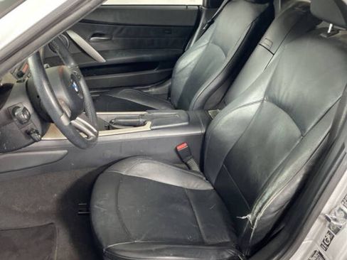 Used 2005 BMW Z4 2.5i image 5