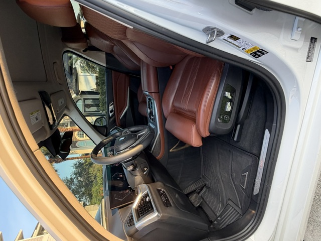Used 2023 BMW X7 xDrive40i w/ Premium Package AWD/4WD image 14