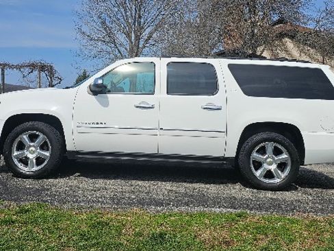 Used 2013 Chevrolet Suburban LTZ image 1