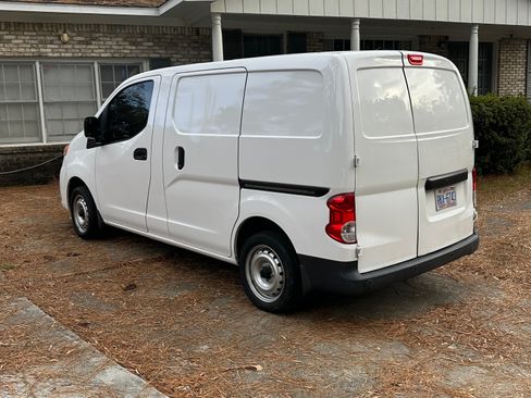 Used 2020 Nissan NV200 S image 1