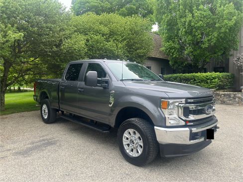 Used 2021 Ford F250 XL w/ STX Appearance Package AWD/4WD image 2