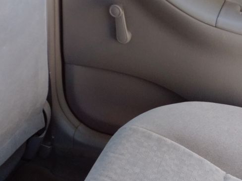 Used 2004 Toyota Corolla CE image 10