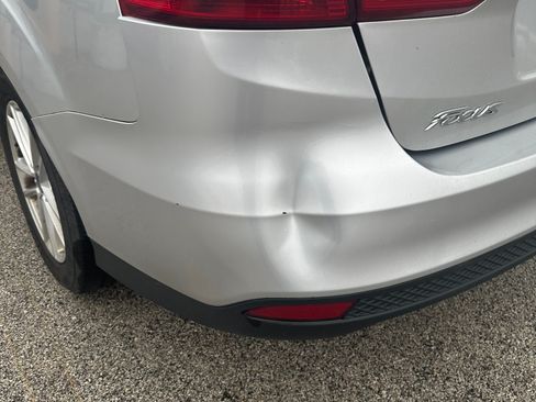 Used 2017 Ford Focus SE image 5