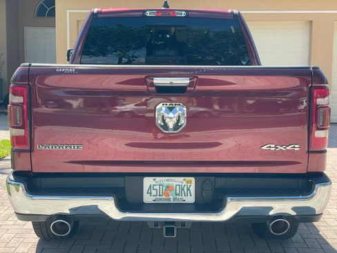 Used 2019 RAM 1500 Laramie AWD/4WD image 4