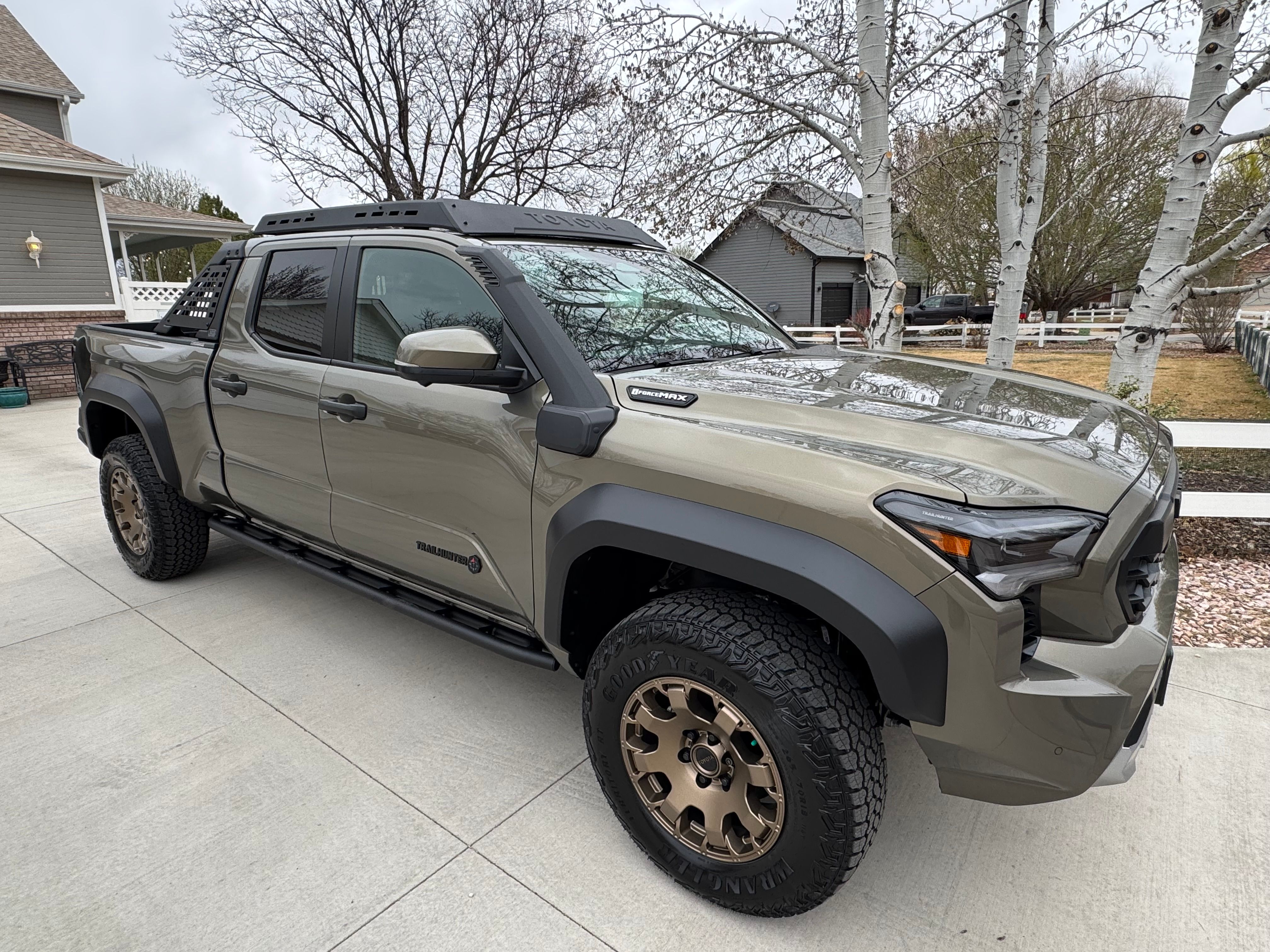 Used 2025 Toyota Tacoma 4x4 Double Cab Hybrid image 2