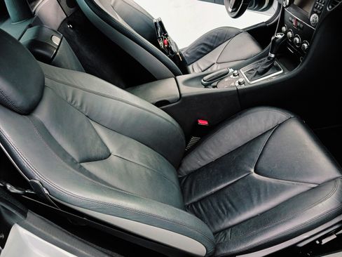 Used 2009 Mercedes-Benz SLK 300 image 21