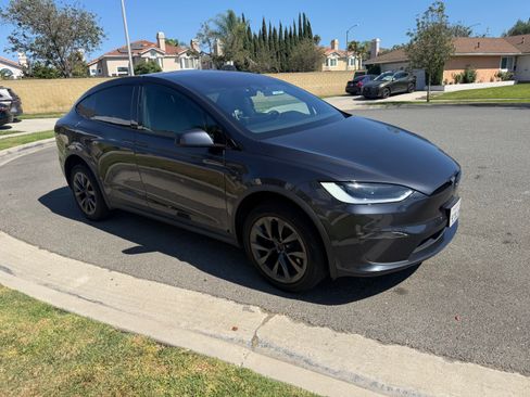 Used 2024 Tesla Model X AWD/4WD image 1