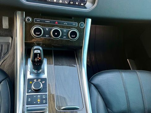 Used 2017 Land Rover Range Rover Sport HSE image 14
