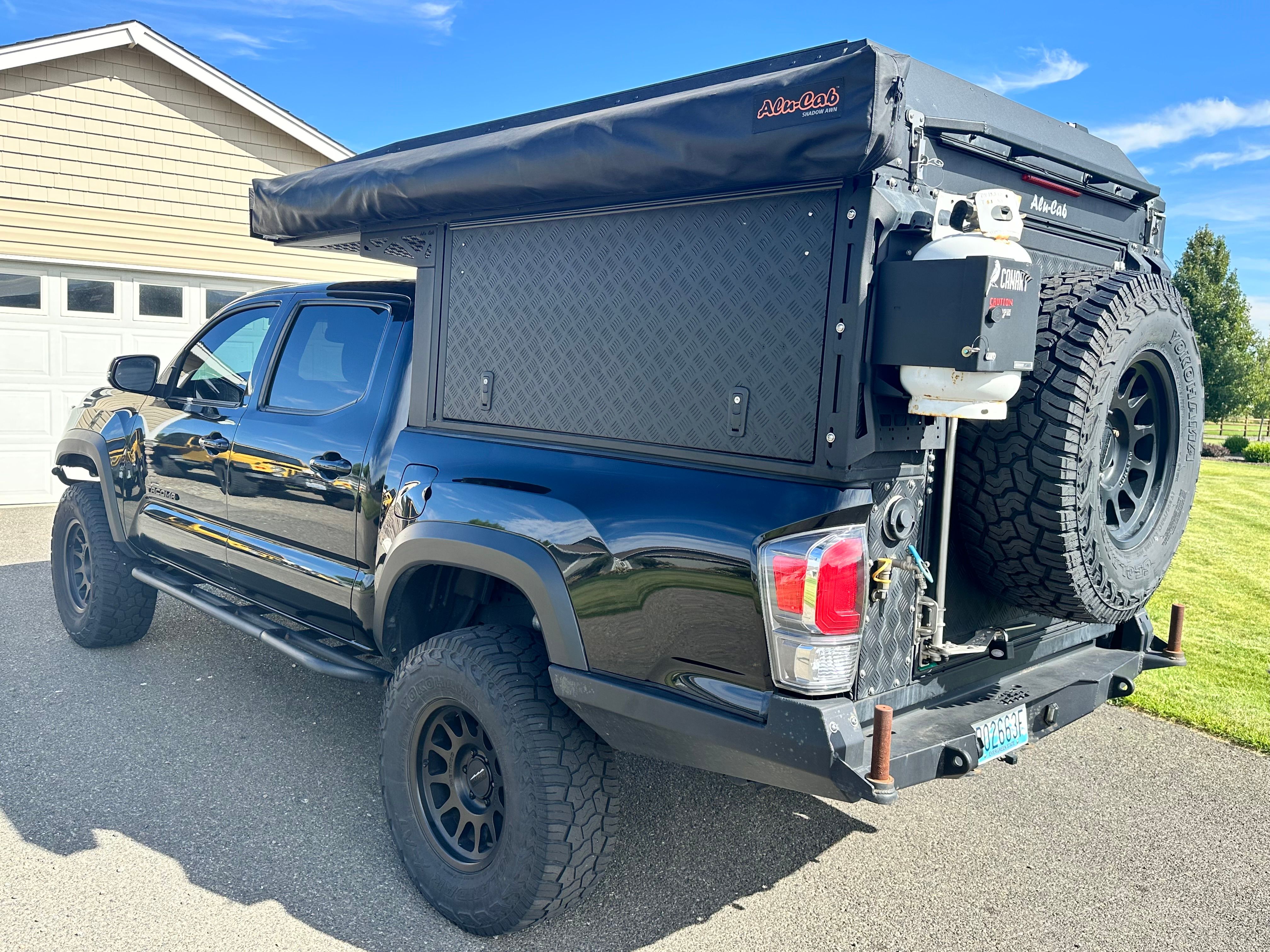 Used 2021 Toyota Tacoma TRD Off-Road w/ TRD Premium Off Road Package AWD/4WD image 45
