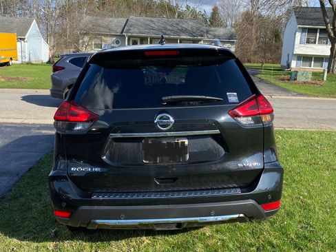Used 2020 Nissan Rogue SV w/ Premium Package image 12