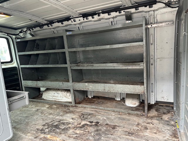 Used 2014 Chevrolet Express 2500 RWD image 8