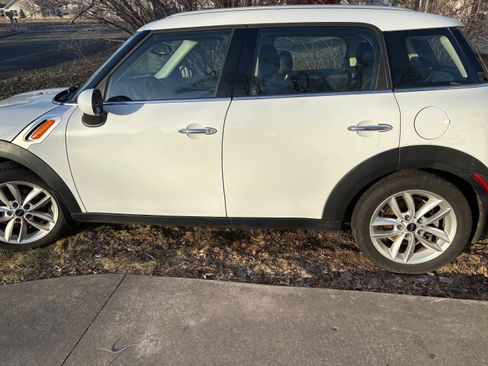 Used 2013 MINI Cooper Countryman image 2