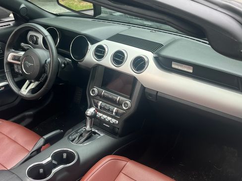 Used 2017 Ford Mustang GT Premium w/ Equipment Group 401A RWD image 17